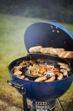 Weber Master-Touch Charcoal Grill 22" - Deep Ocean Blue -Outdoor Grilling - Weber melbogsfrxfo